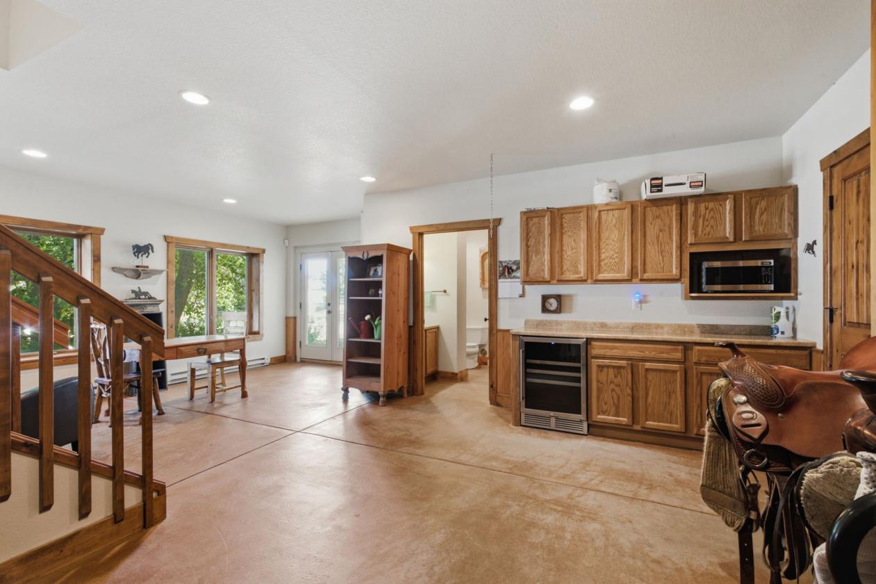 Custom 13.53 Acre Horse Property - photo 25
