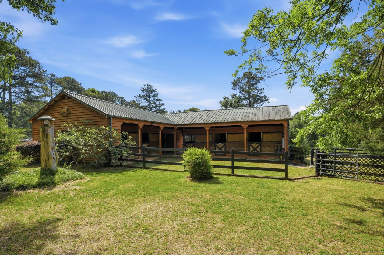 Breathtaking +/-16-Acre Equestrian Estate - photo 15