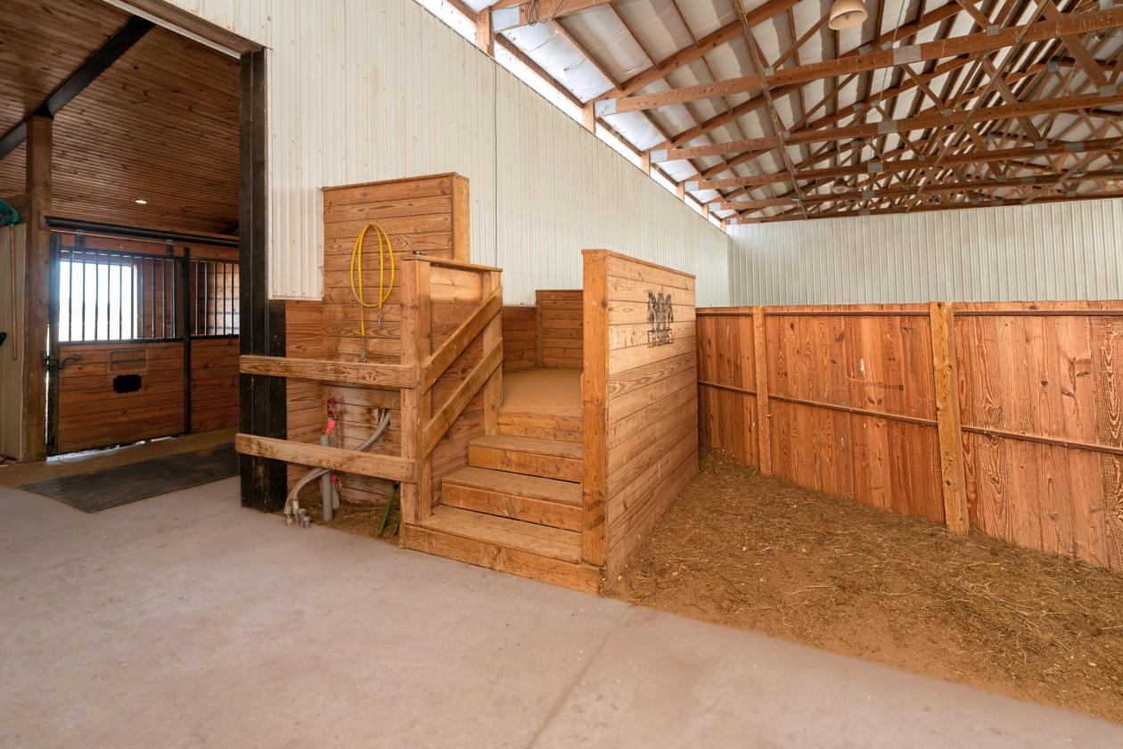 Income Producing Horse Boarding Facility - photo 11