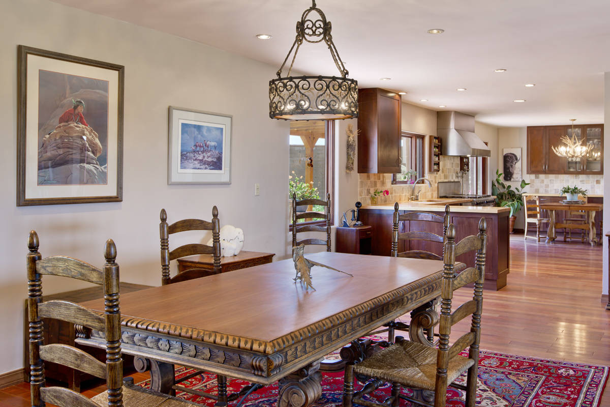 Rare Equestrian Ranch in the Taos Valley with Water Rights Taos, Taos