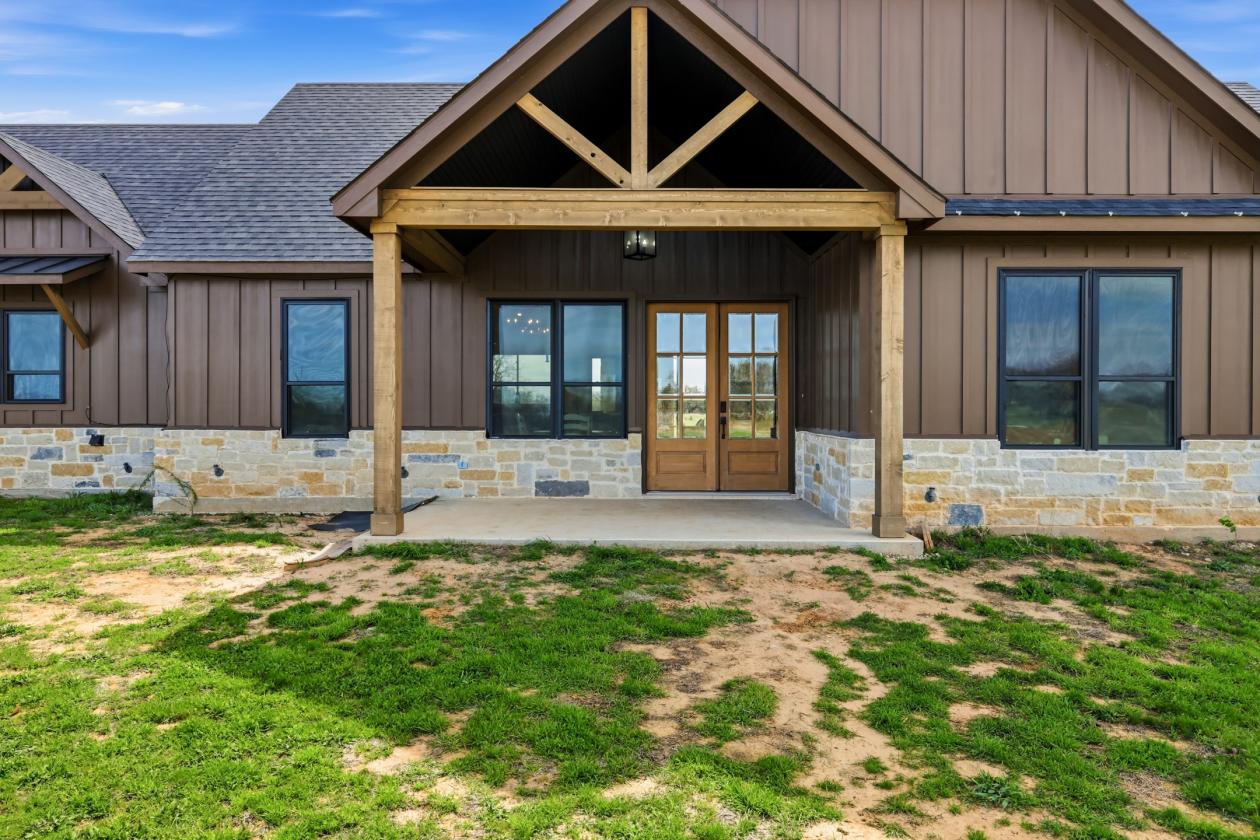 New build ranch-style home on 20 acres - photo 6