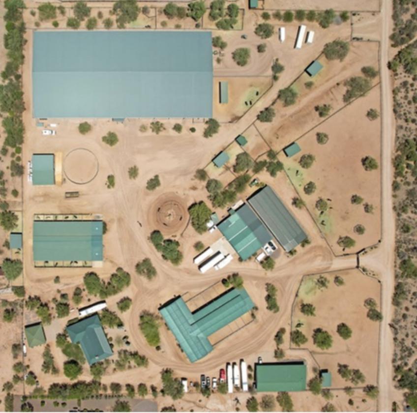 Income producing equestrian ranch on 10 acres - photo 3