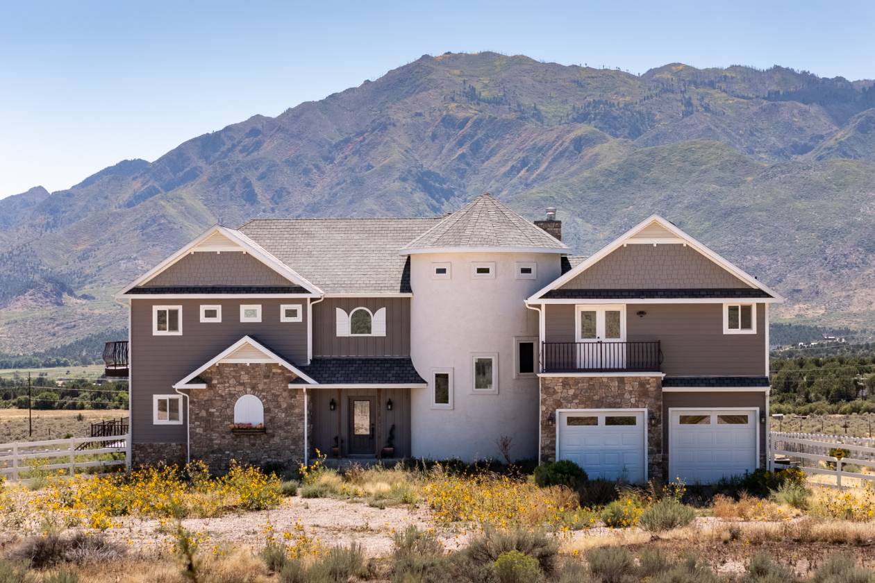 Horse Property for sale.