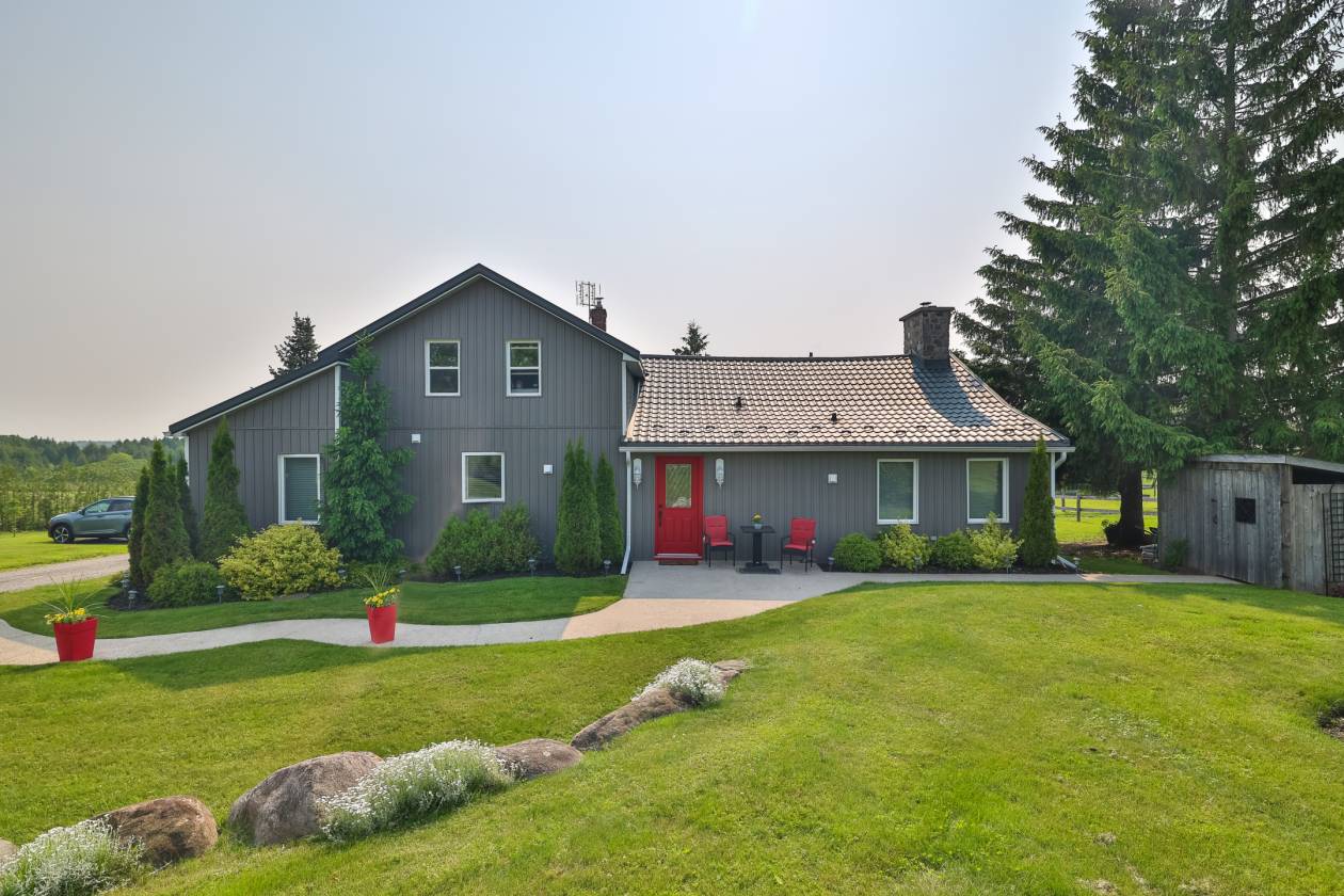 Horse Property for sale.