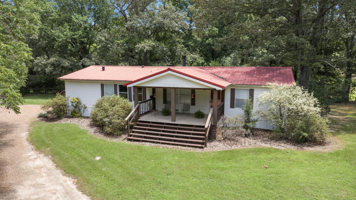41-ACRE HORSE PROPERTY | 11 STALL BARN & ARENA - photo 28