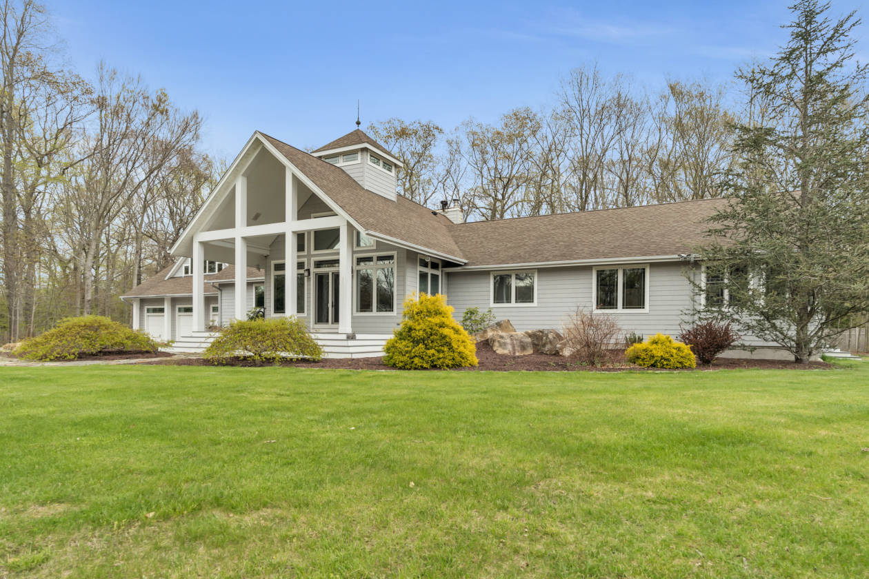 Private Estate on 16 Acres Killingworth, Middlesex County