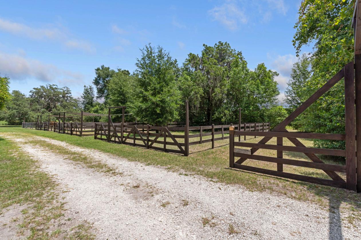 Equestrian opportunity on 2.5 AG-zoned acres - photo 5