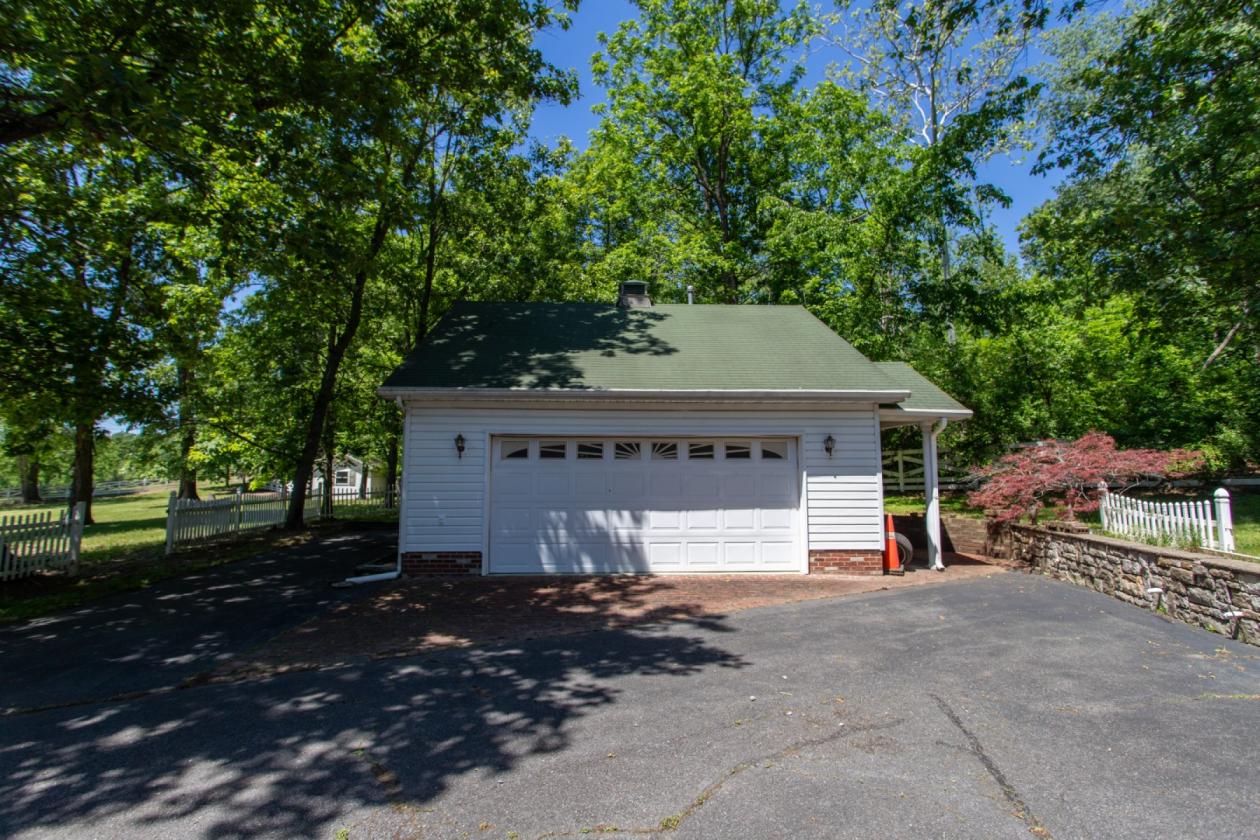 6-Acre Horse Farmette with Pond - photo 12