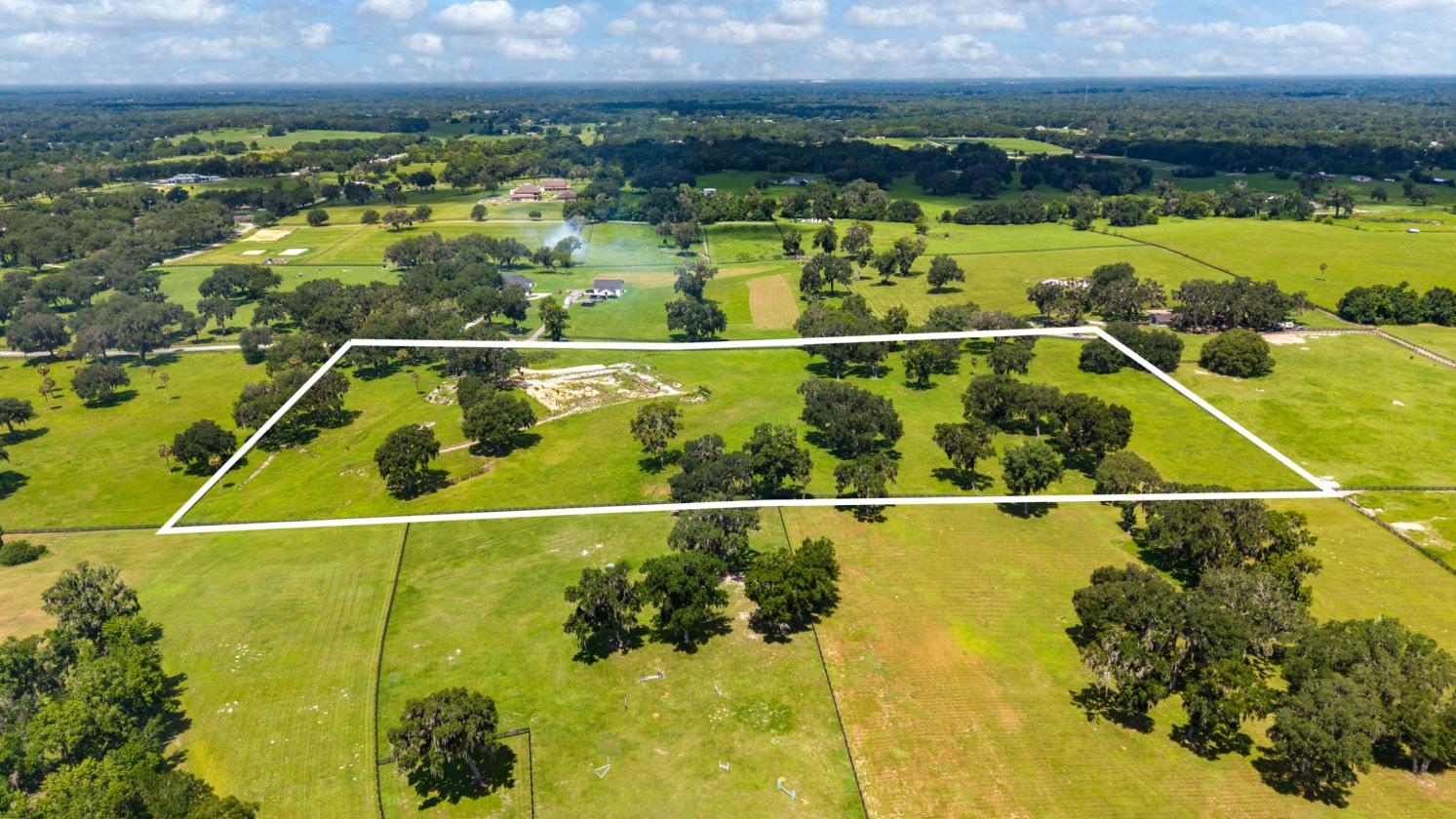 Equestrian home site with incredible view - photo 6