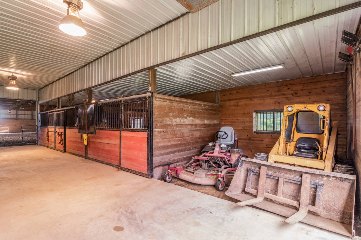 8 Acre Private Horse Property; Home, 8 Stalls, Indoor Arena