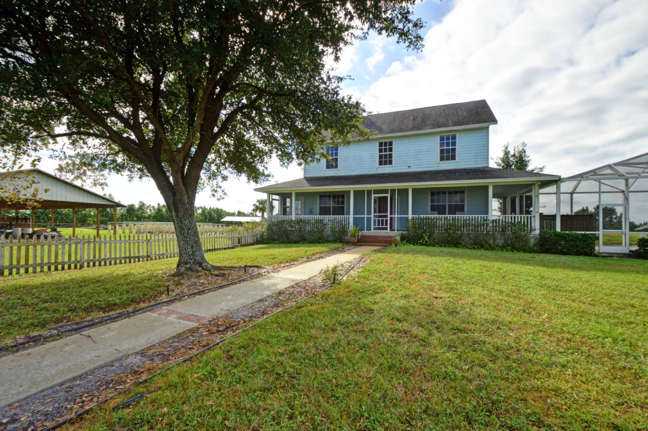 Enjoy the Country Life on a 20 Acre Farm Home! Vero Beach, Indian