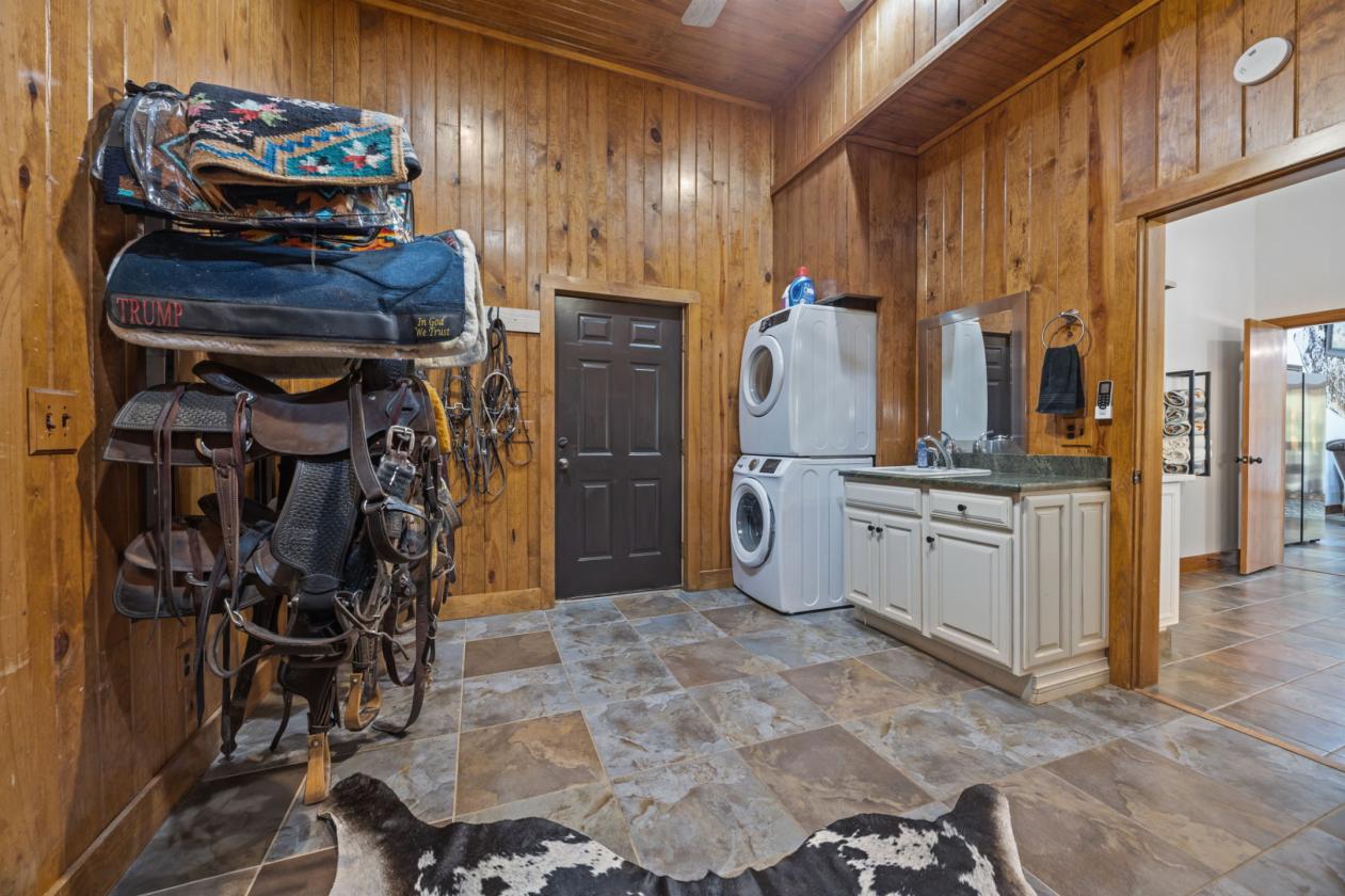 OPEN HOUSE Sat 08/01 from 11 to 4 Equestrian Ctr - photo 14