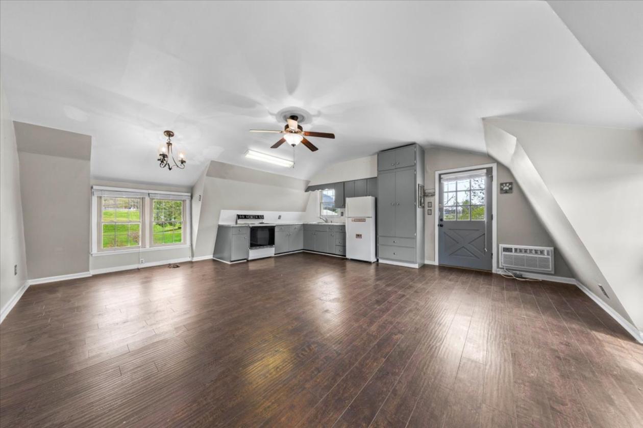 7-9 Level, Unrestricted acres, Single-Story Home - photo 29