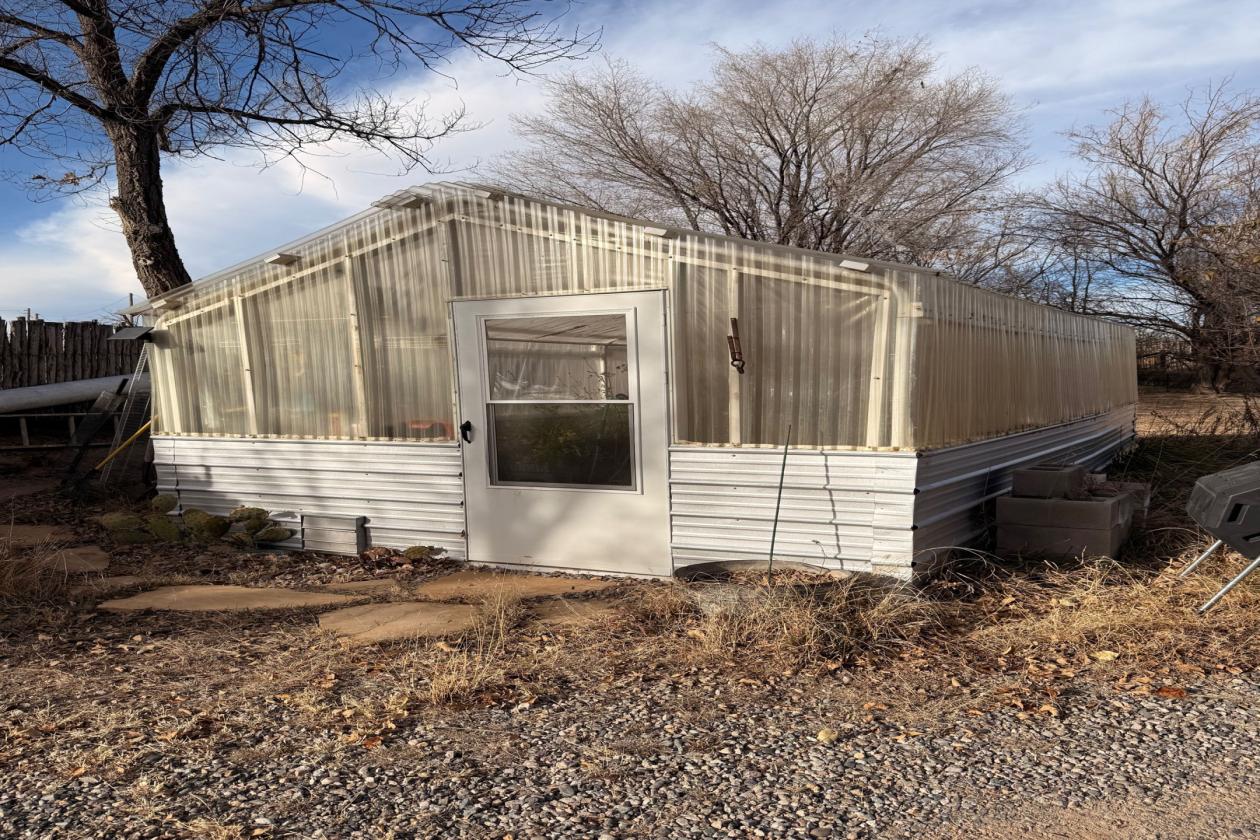 Rare and Beautiful Horse Property Near Santa Fe - photo 12