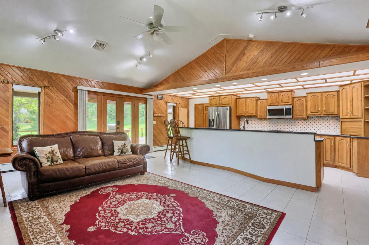 Custom home with endless opportunities! - photo 11