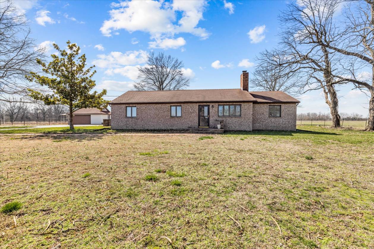 Horse Property for sale.