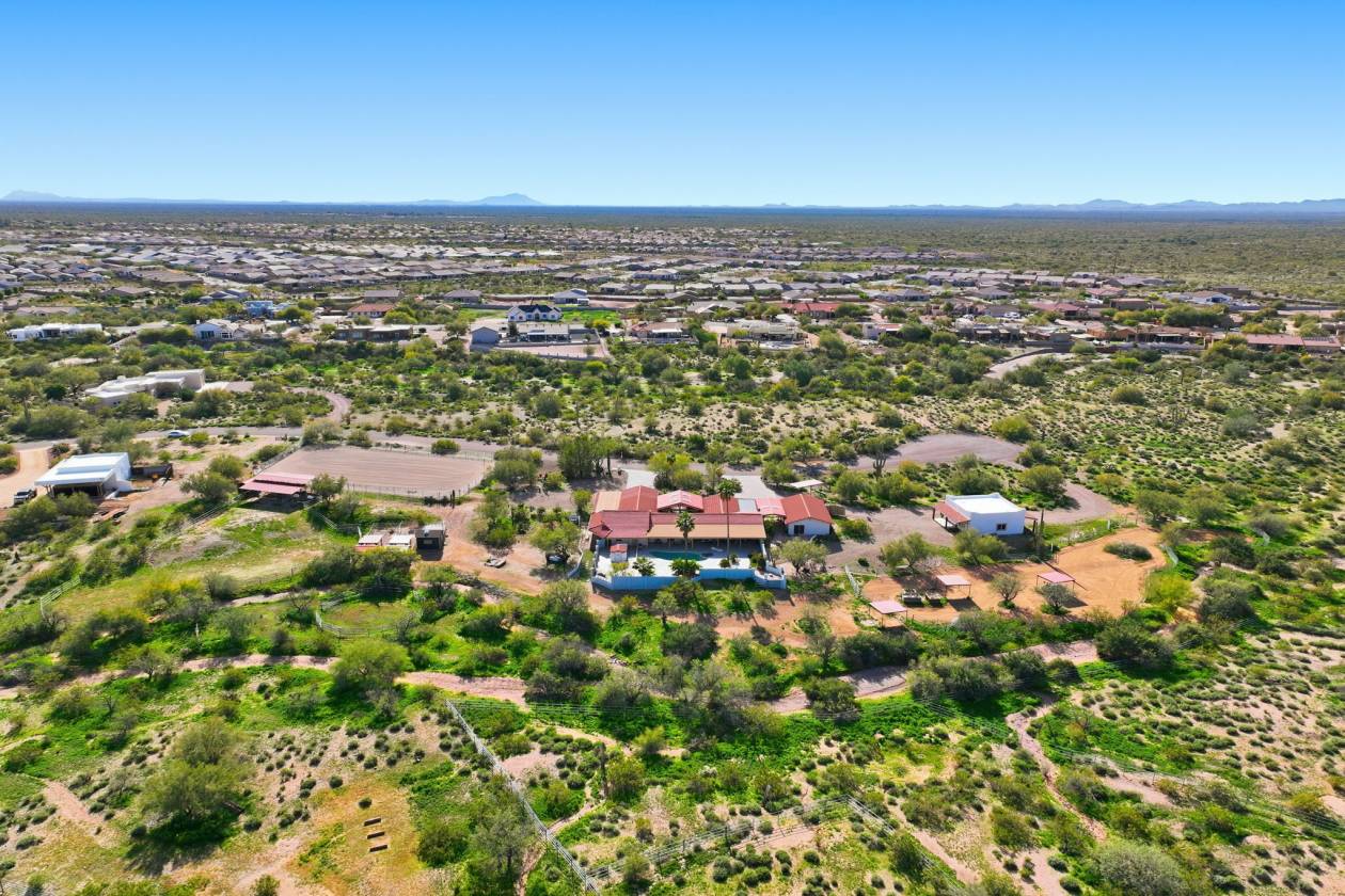 A True Gold Canyon Horse Ranch - photo 8