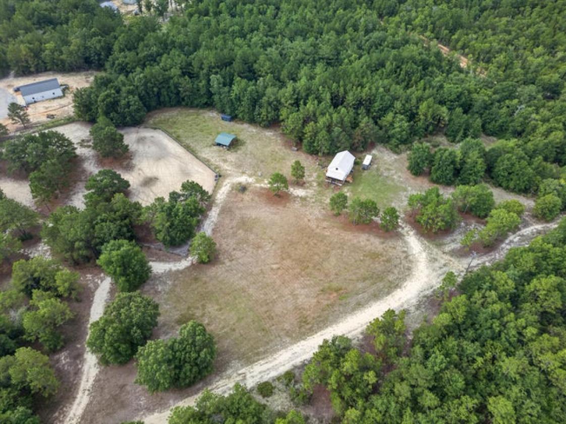 Custom Cottage on 10 Acres in Horse Country - photo 3