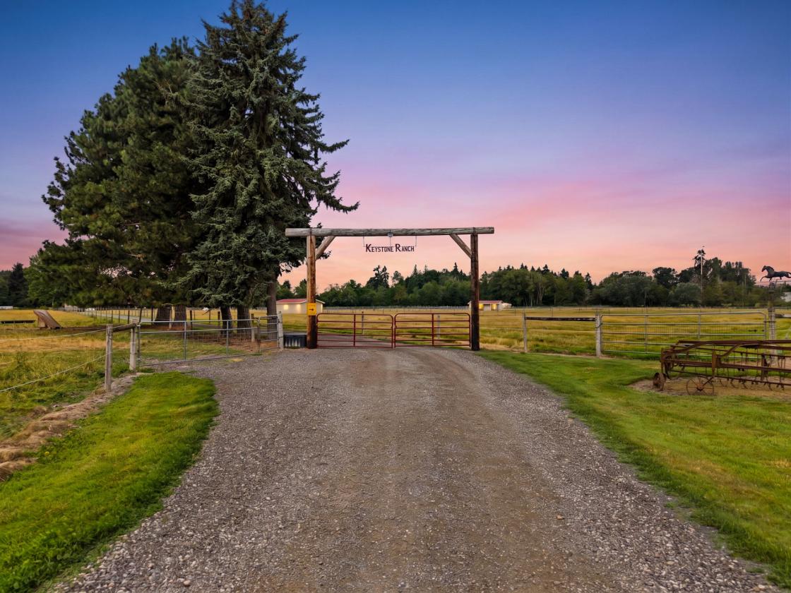 Keystone Ranch in the Evergreen Valley - photo 2