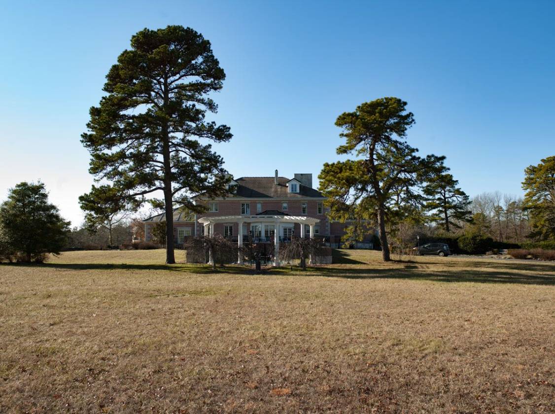 2,442 Acre Property For Sale with 3 Estates Estell Manor, Atlantic