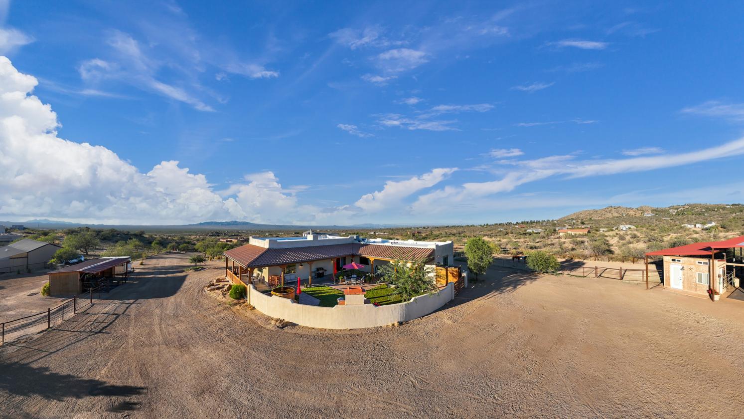 EXQUISITE EQUESTRIAN ESTATE - photo 4