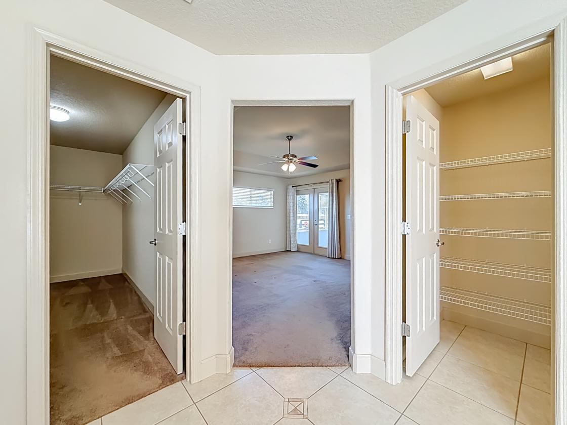 Experience Ocala Horse Country Living! 14.1 Acres - photo 26