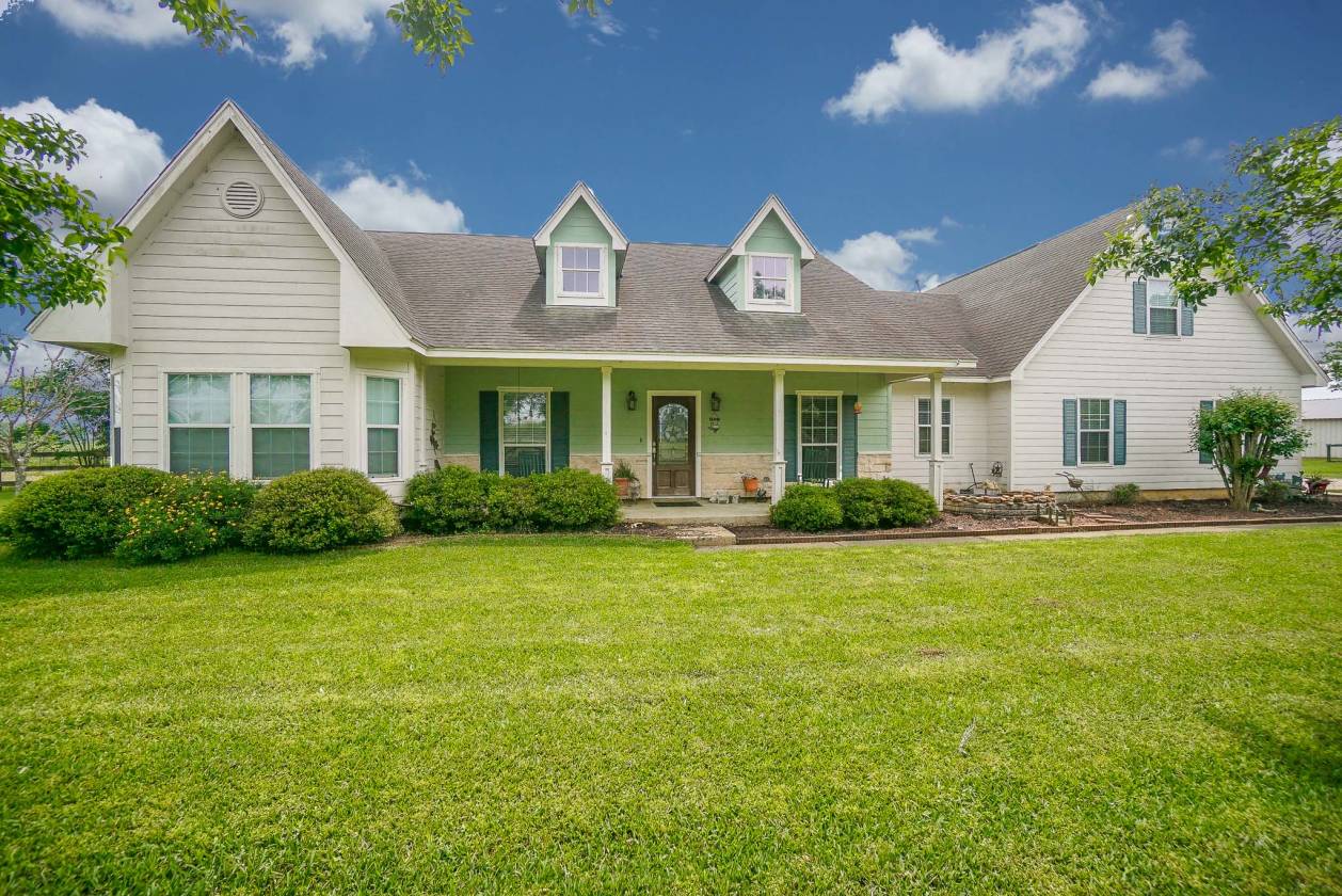 20+ Unrestricted Acres. Horses Included!! Waller, Waller County