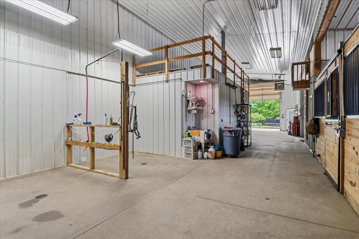 14.3 Acre Equestrian Estate | Indoor Arena | Ponds - photo 13