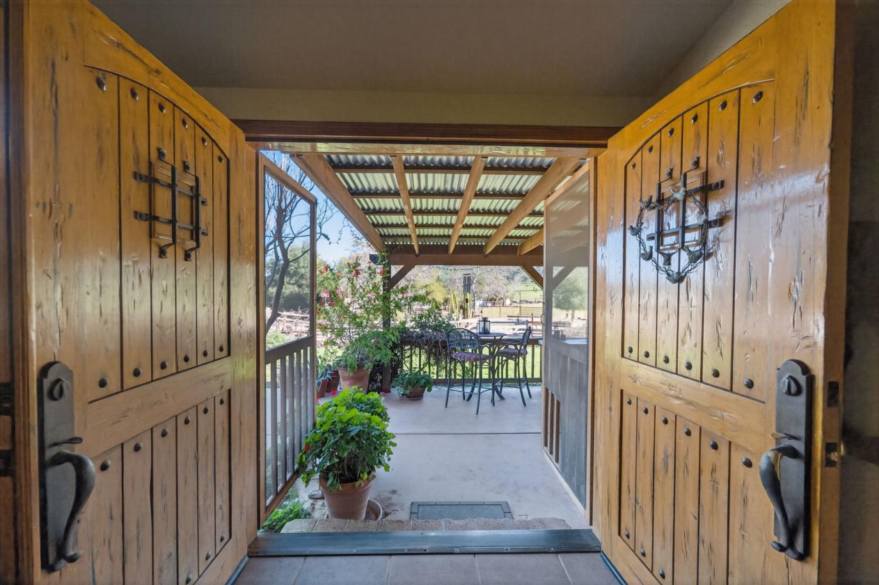 Sprawling 19 acre So Cal Working-Rodeo Ranch - photo 7