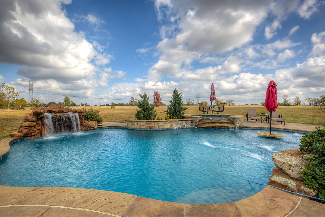 26 Acre Estate with Horse barn and pond! Sulphur Springs, Hopkins County, Texas