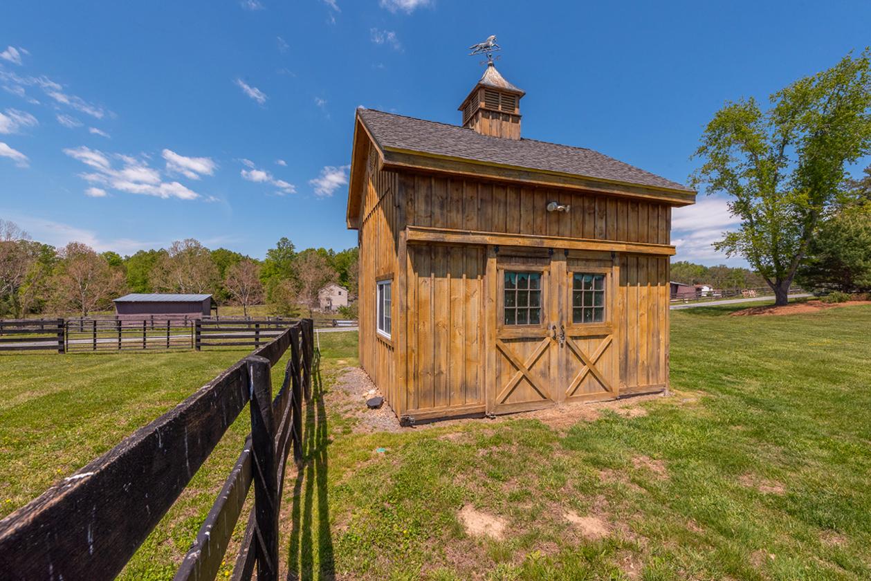 Custom buit House and Barn - photo 5
