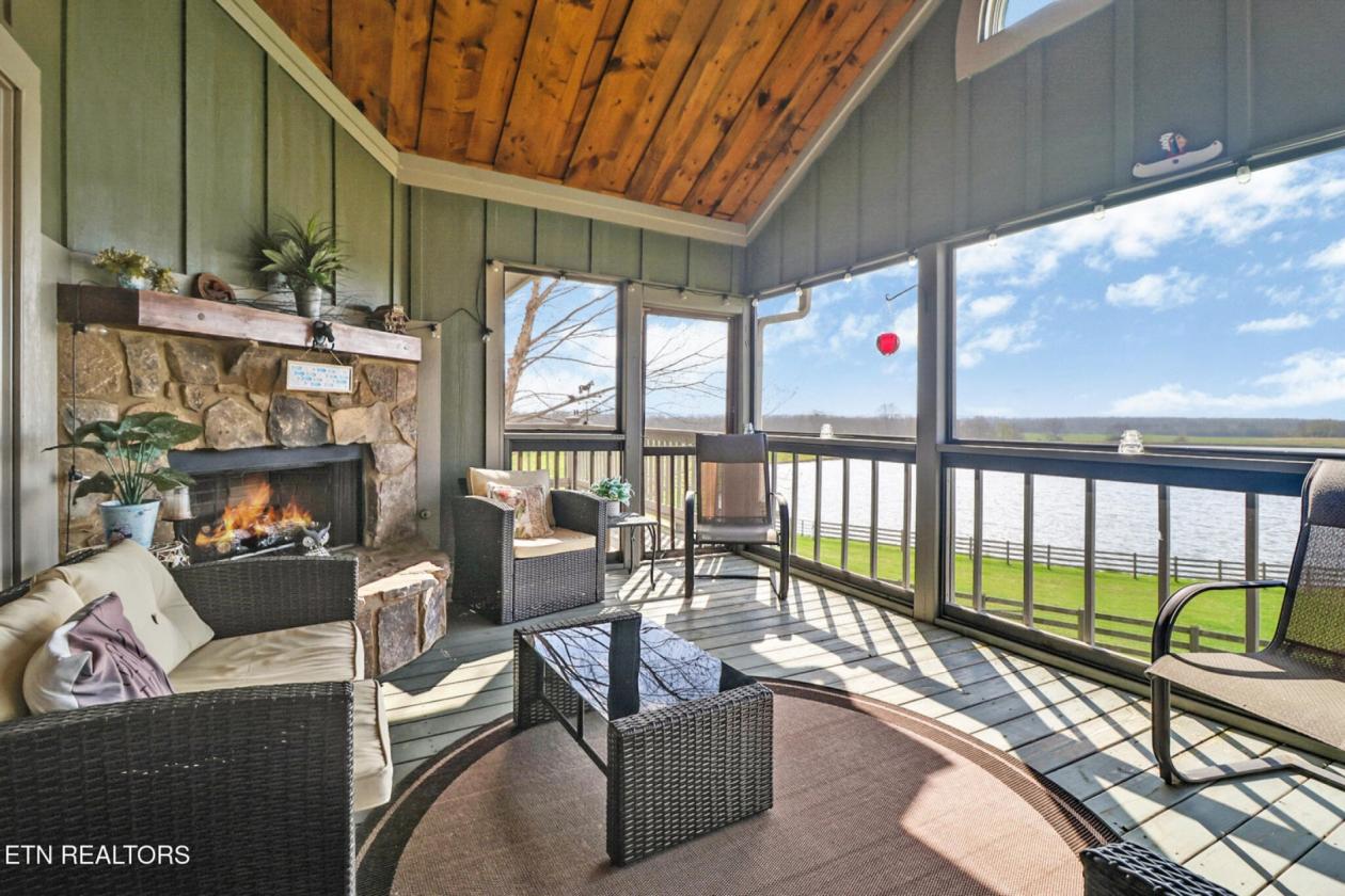 Lakefront Equestrian Estate - photo 13