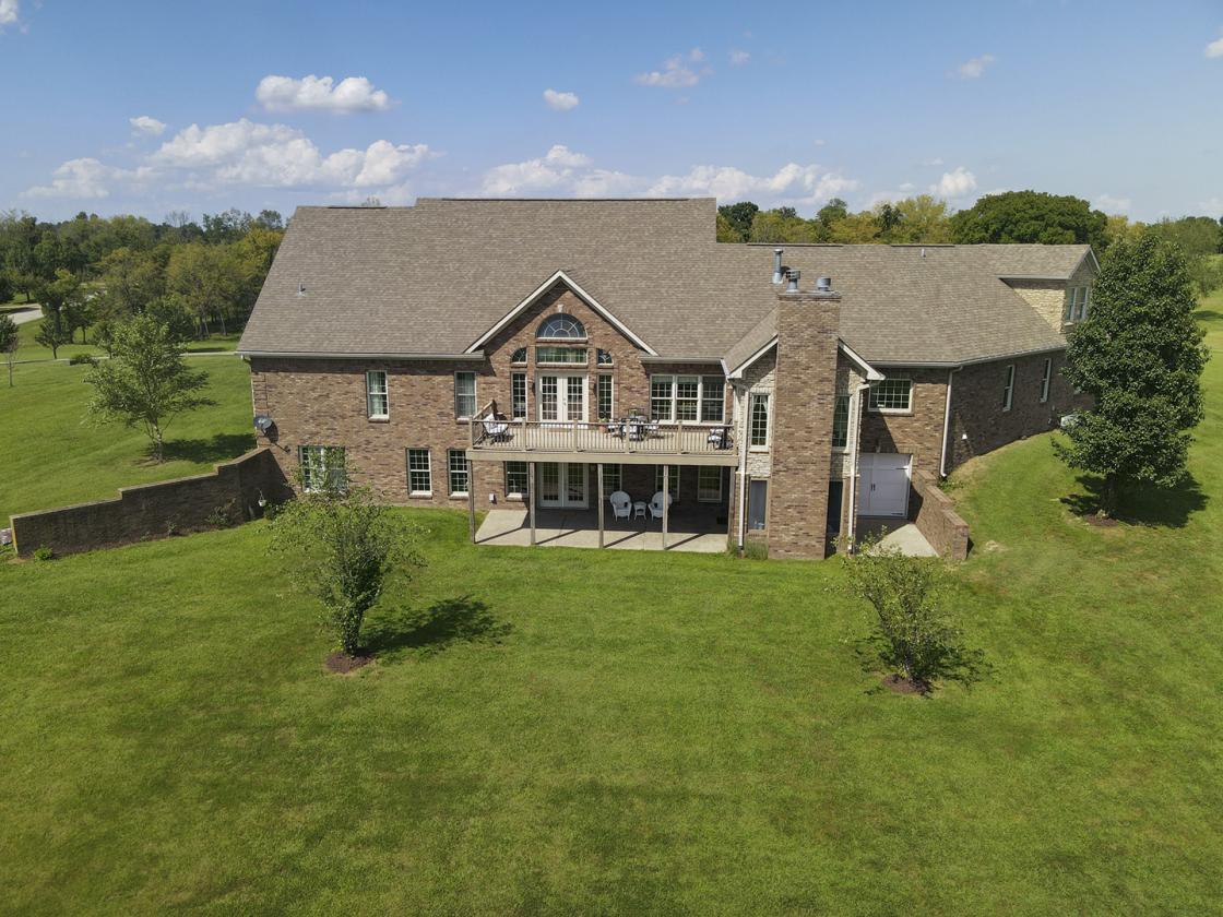 LUXURY HOME IN AMAZING EQUESTRIAN COMMUNITY - photo 3