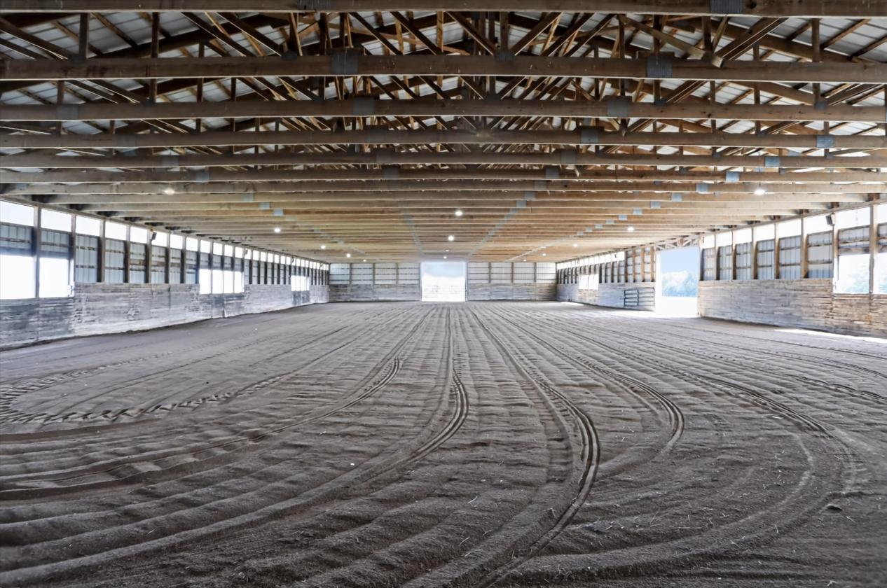 Ideal Equestrian training & boarding facility - photo 16