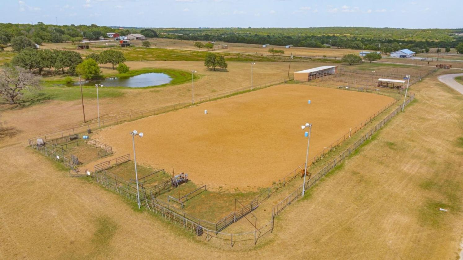 10 Acre, 3/2, Horse Property in Horsemans Ranch - photo 30