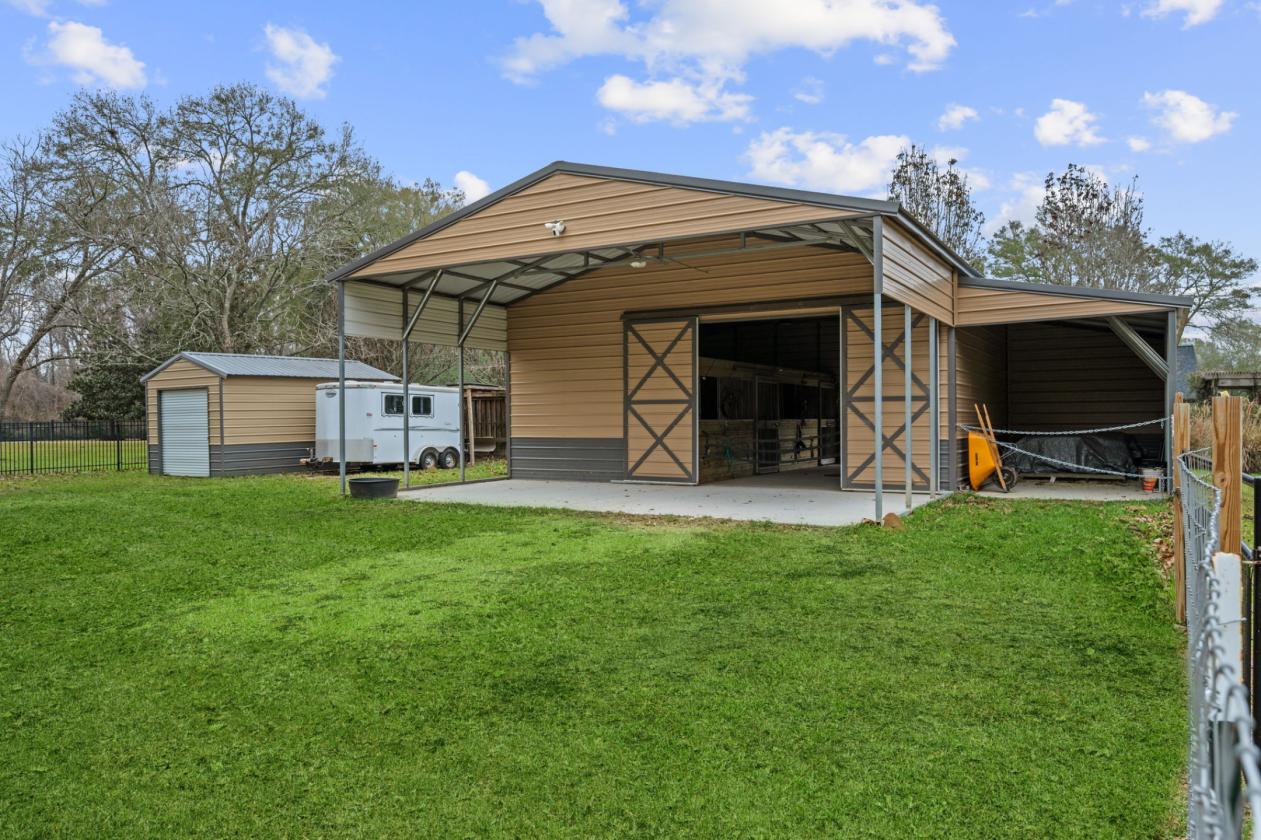 Extraordinary Luxury Equestrian Retreat on 7.1 AC - photo 26