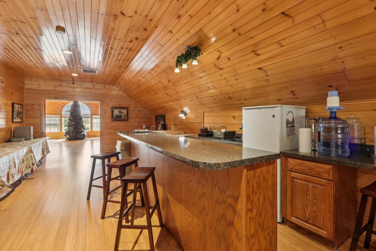 Equestrian Farm w/ 2 Homes & Caretaker Quarters - photo 9