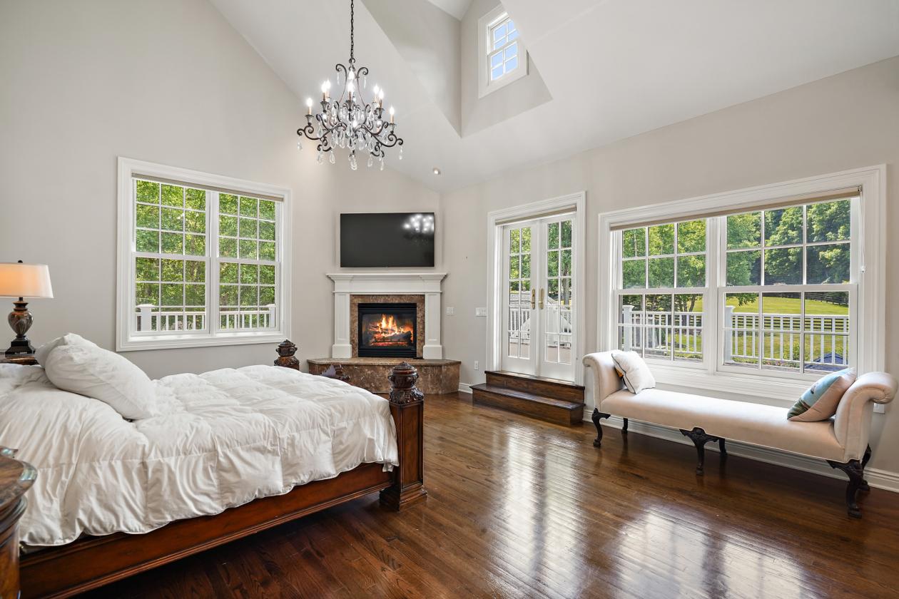 Elegant North Salem Horse Country Estate - photo 11
