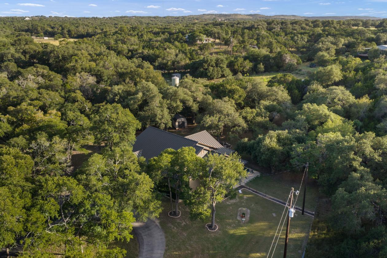 Beautiful Hill Country Home - photo 29