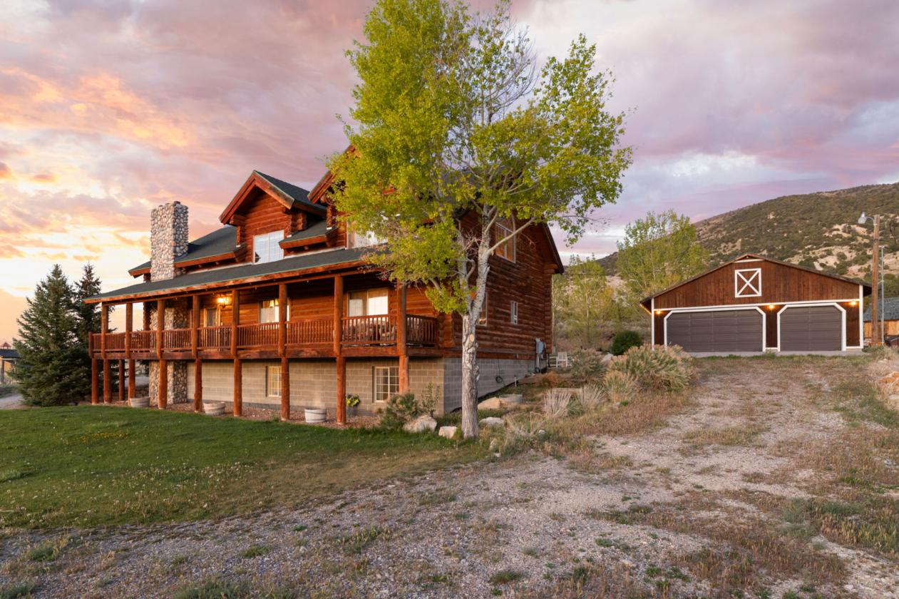 Self-Sufficient Luxury 10-Acre Turnkey Homestead - photo 6
