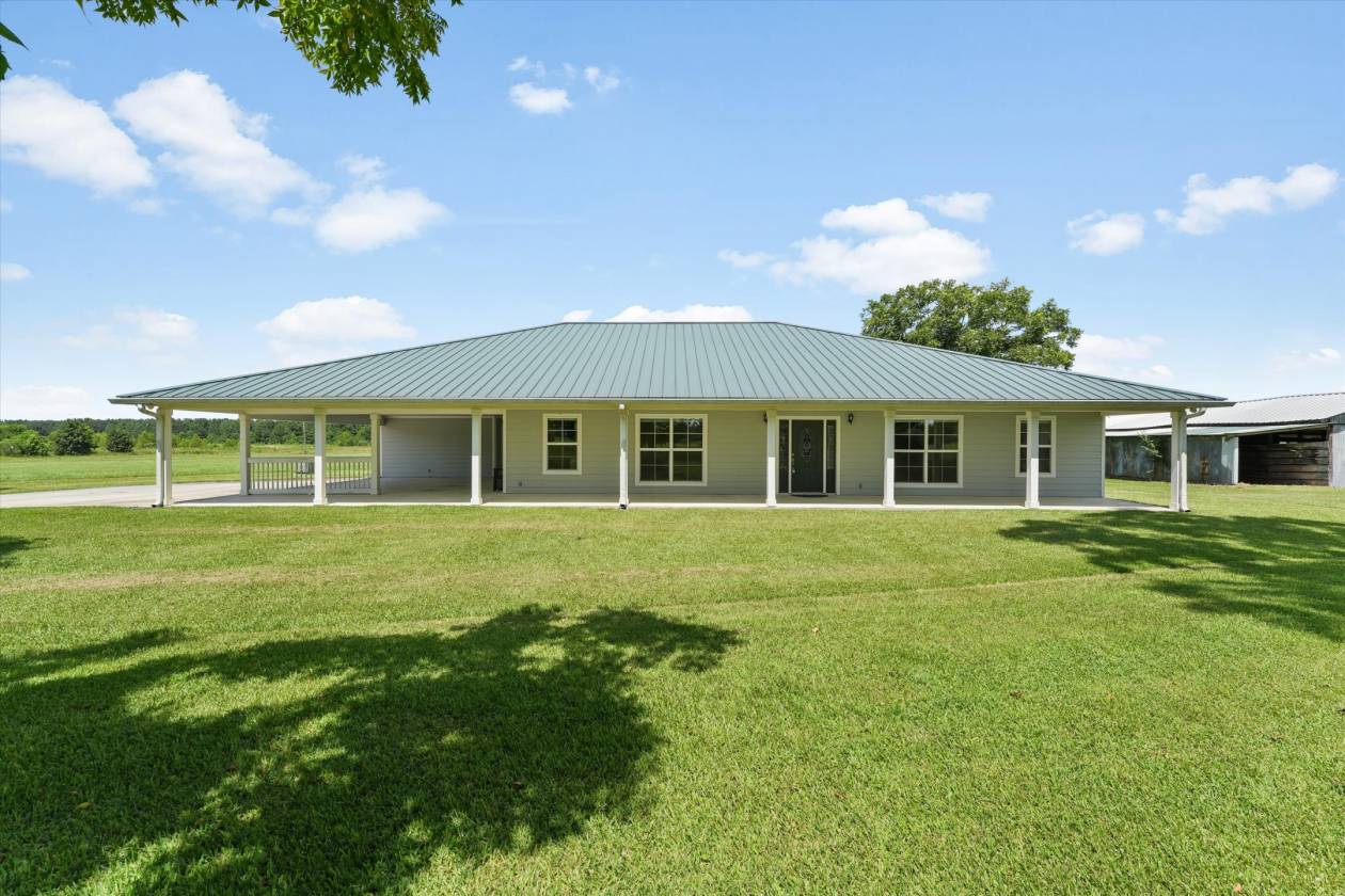 Horse Property for sale.