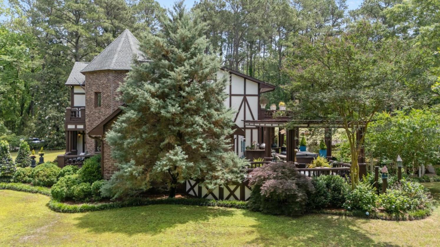 HOME, EVENT AND WEDDING VENUE AND HORSE FARM! - photo 7