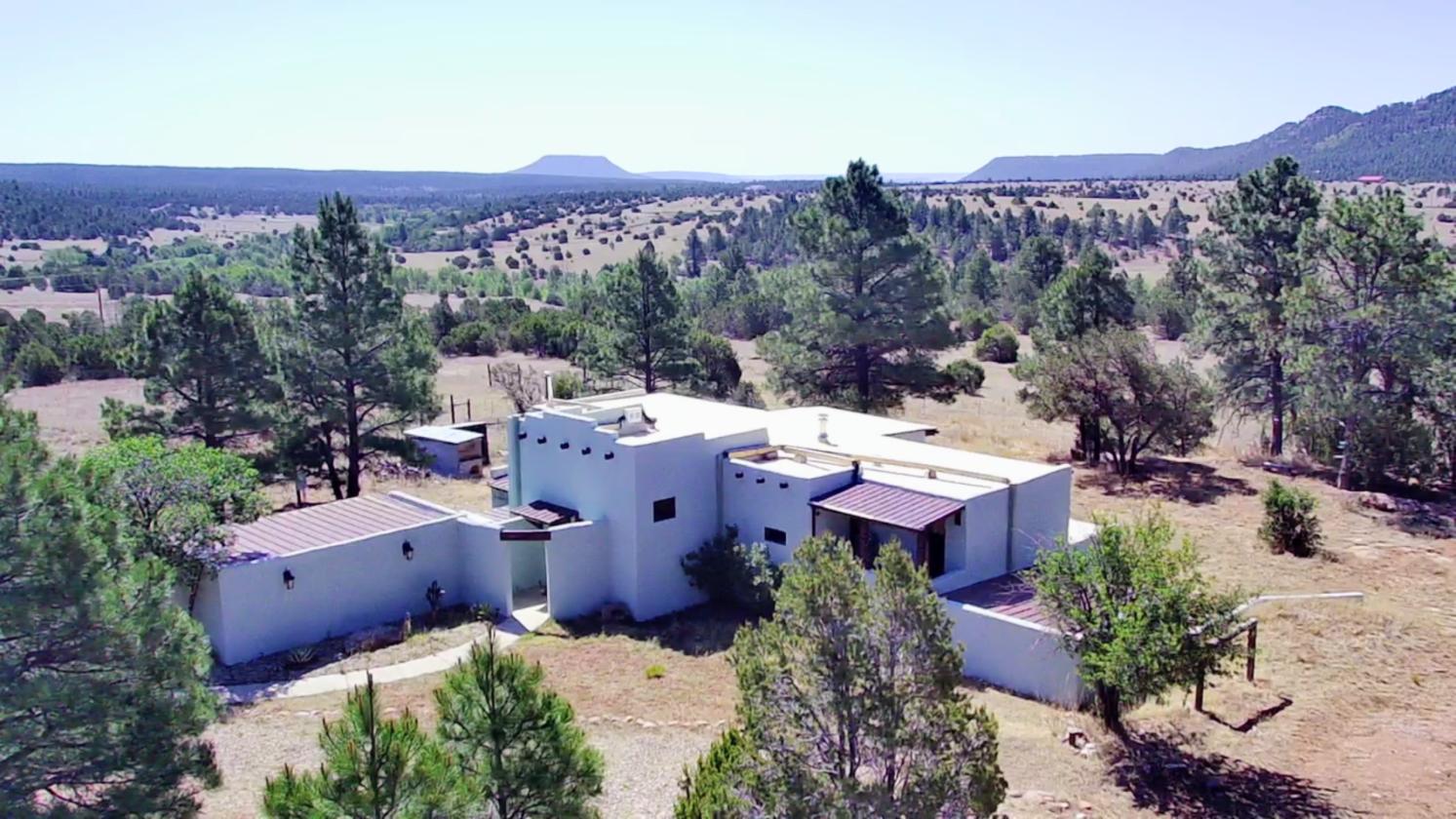 Luxury Ranch on River - photo 1
