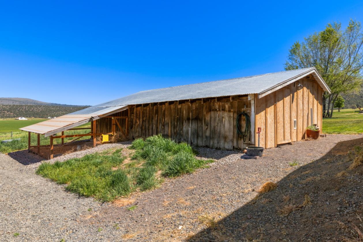 BEAUTIFUL, TURN KEY HOME + FARM + ADU ON 101 ACRES - photo 21