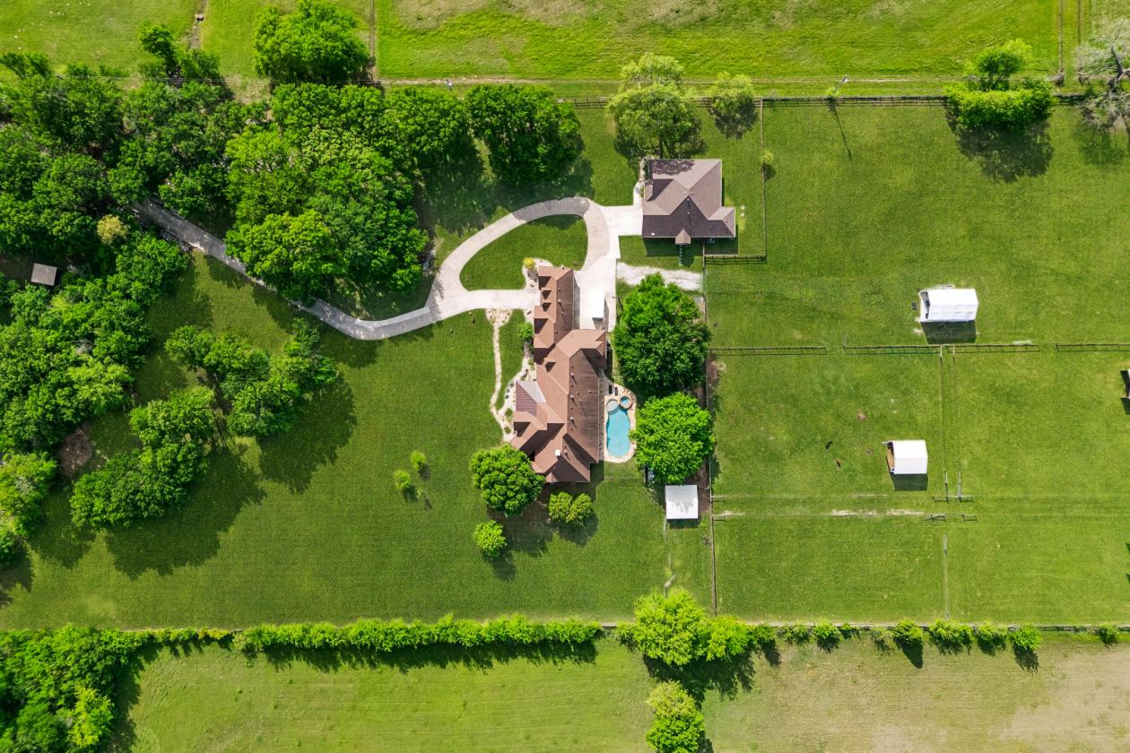Luxury Acreage Living Without Compromise - photo 29