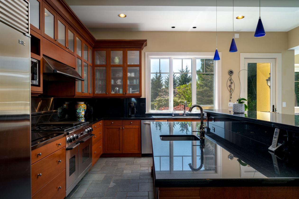 Luxury equestrian estate with pool, barn, arenas - photo 15
