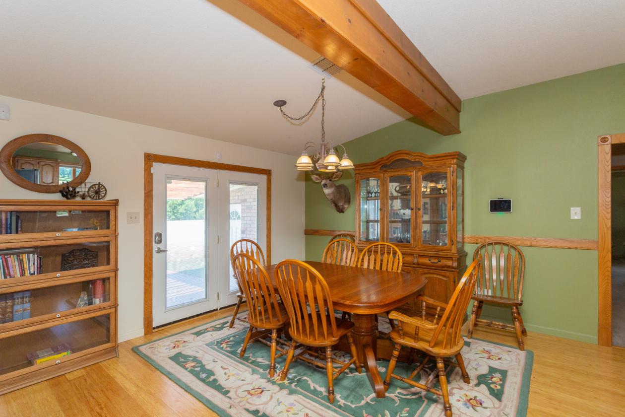 Equine enthusiasts dream property! - photo 15