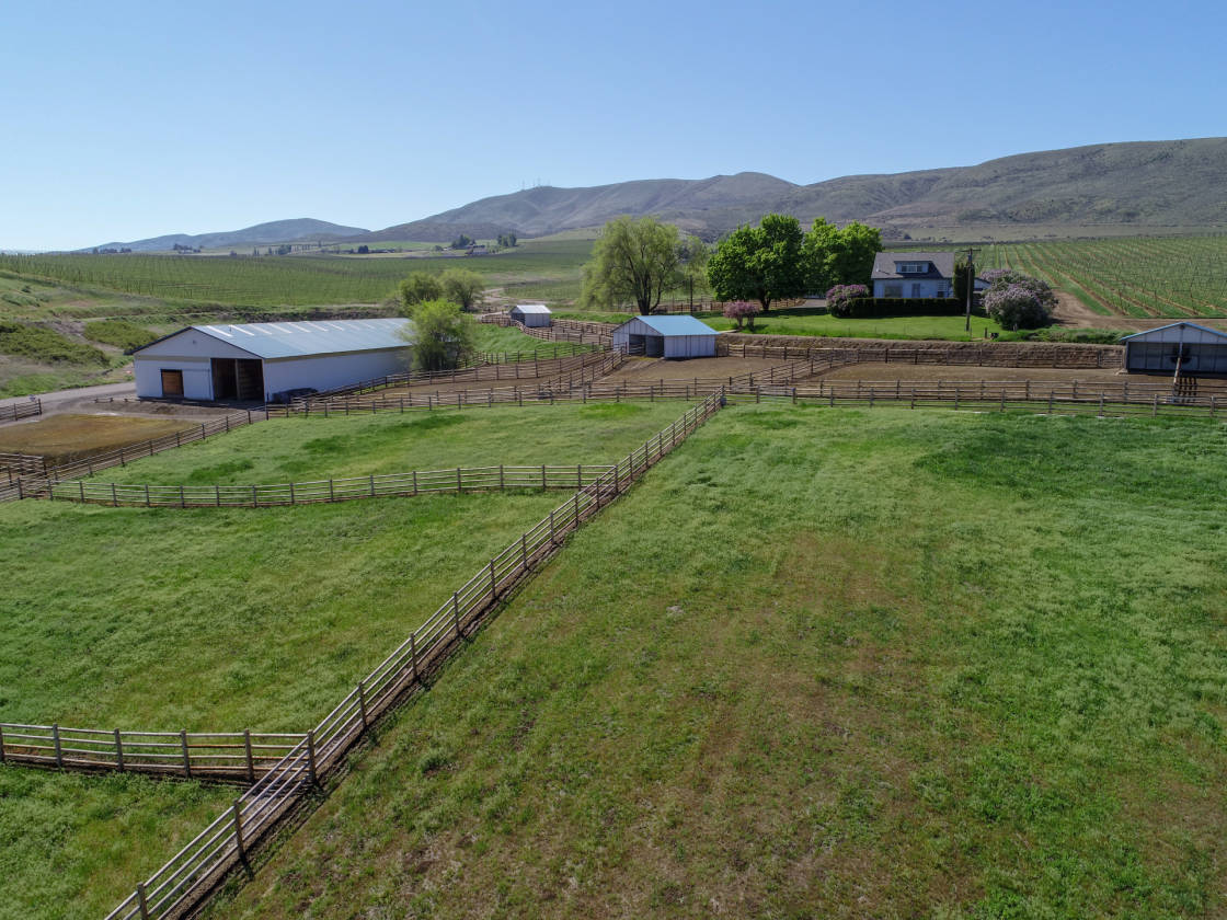 A Sound Investment For Any Horse Person! Ellensburg, Kittitas County