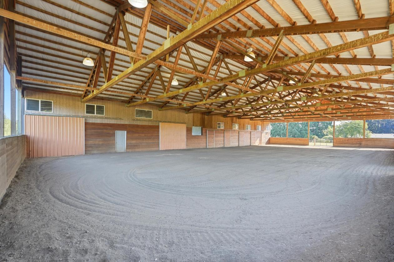 Dividable! Home, Shop & Barn w/Indoor Arena! - photo 27