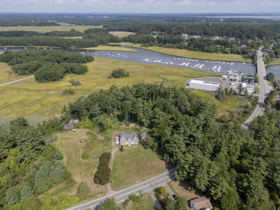 16.9 acres of equestrian potential with marshland - photo 1